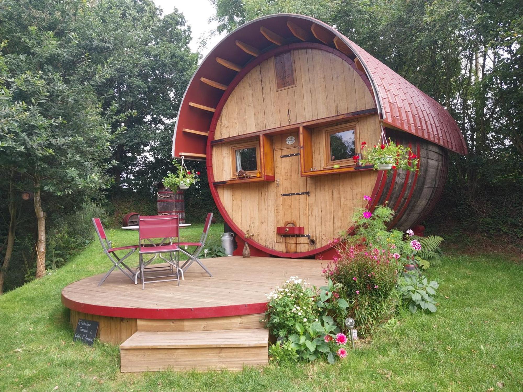 Holiday home L'authentique Tonneau A Cidre D'emma *